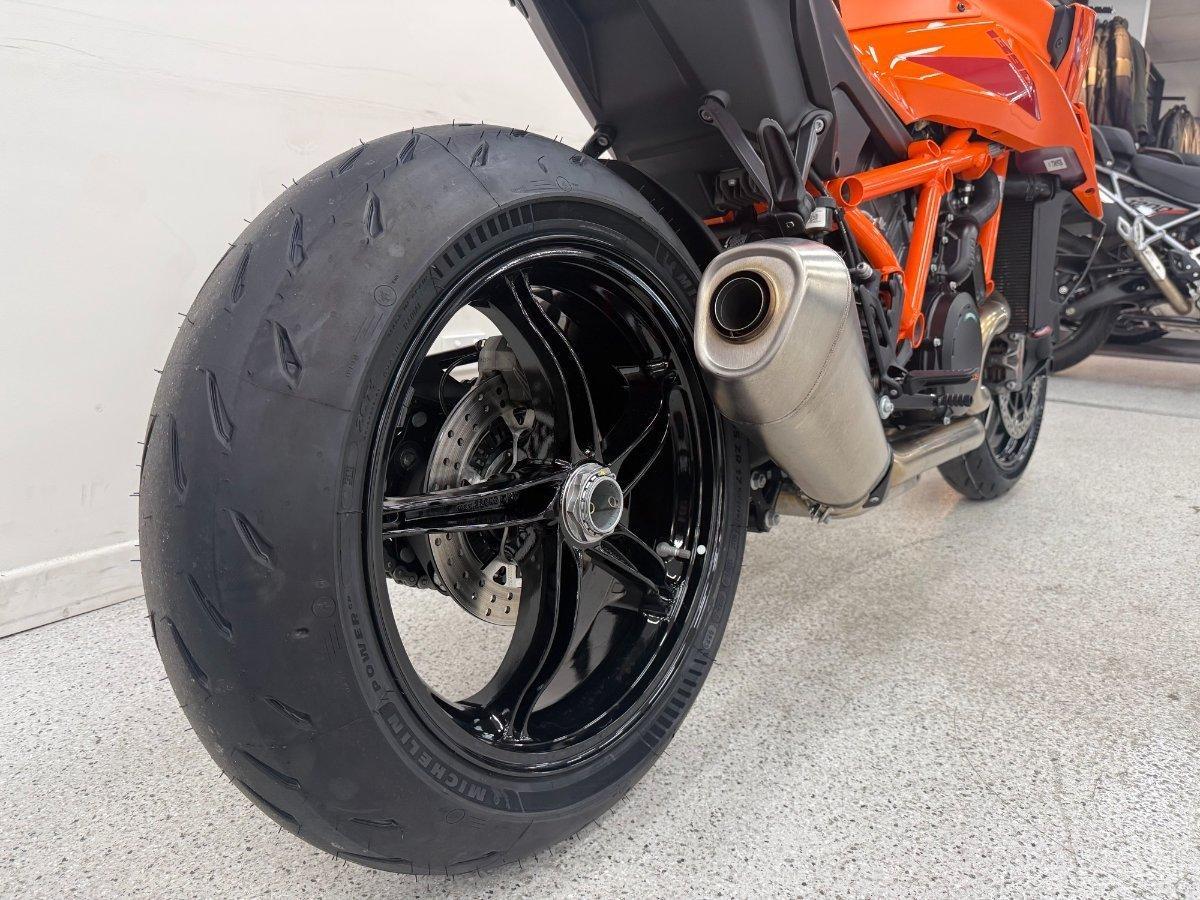 2026 KTM 1390 SUPER DUKE R EVO SPORTS