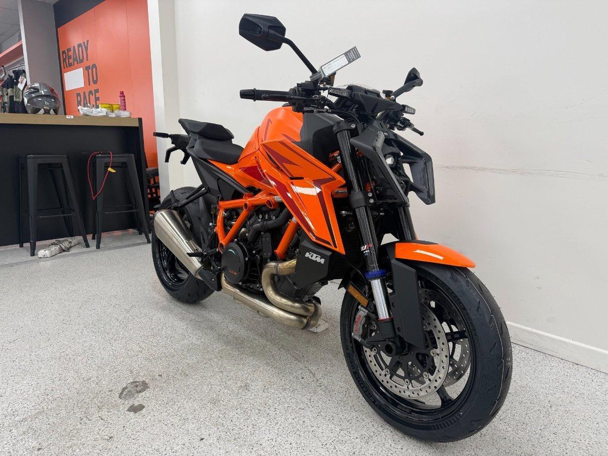 2026 KTM 1390 SUPER DUKE R EVO SPORTS
