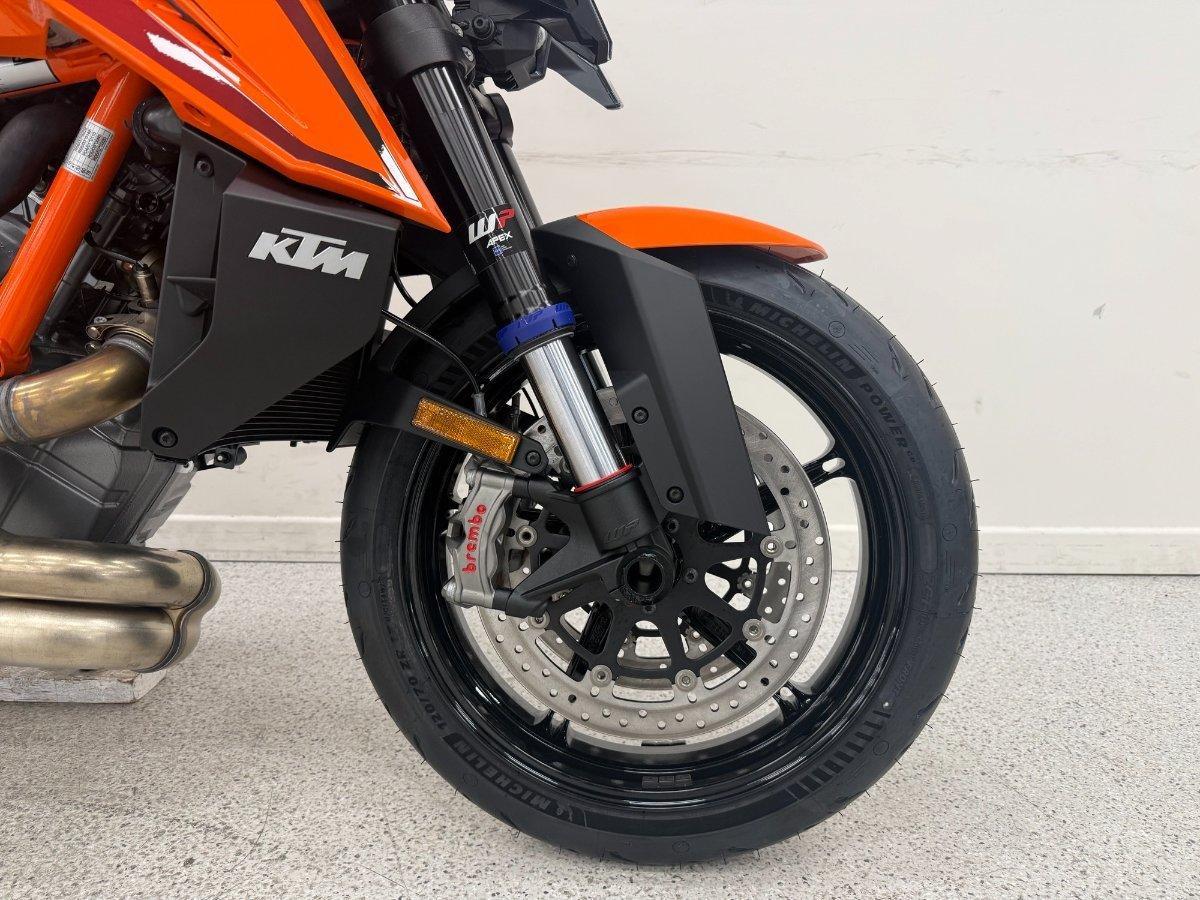 2026 KTM 1390 SUPER DUKE R EVO SPORTS