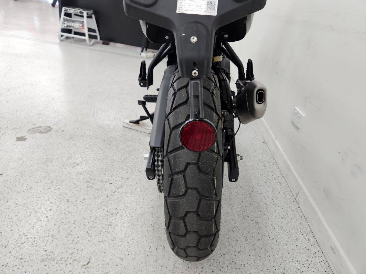 2026 ROYAL ENFIELD HIMALAYAN 450 MANA BLACK EDITION ROAD