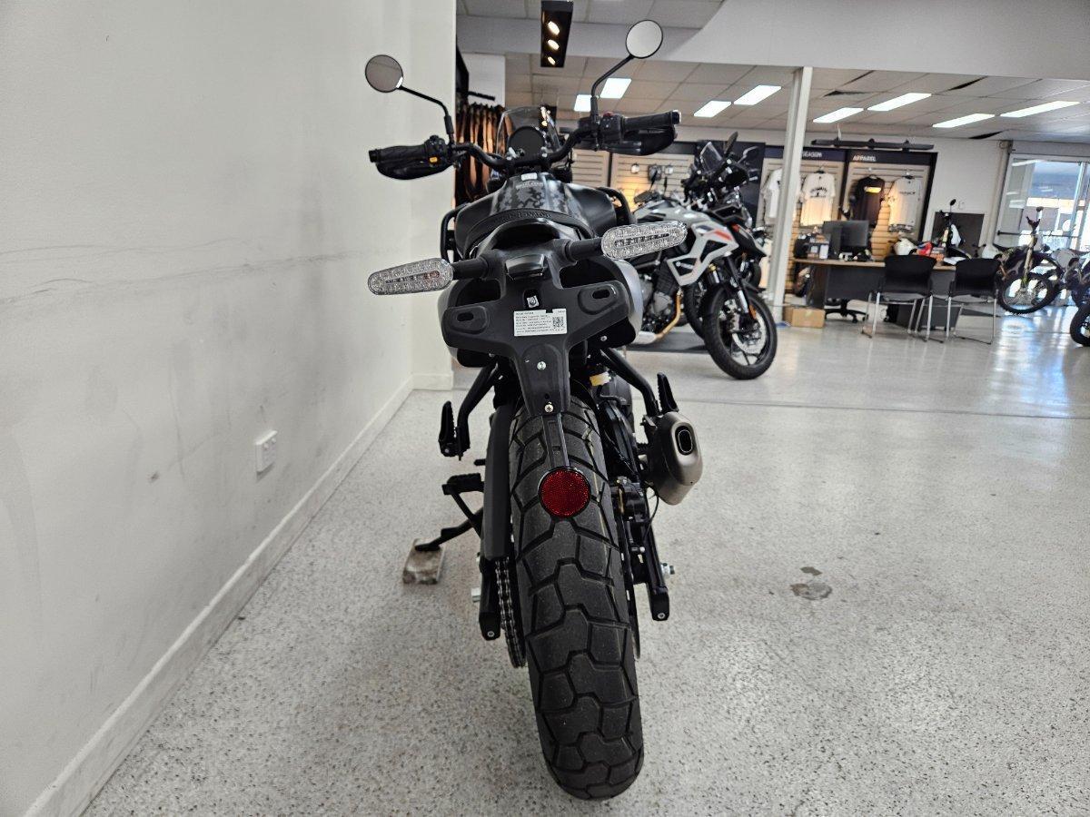 2026 ROYAL ENFIELD HIMALAYAN 450 MANA BLACK EDITION ROAD