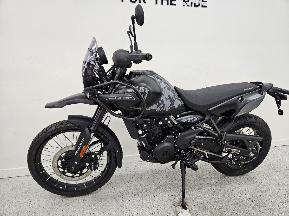 2026 ROYAL ENFIELD HIMALAYAN 450 MANA BLACK EDITION ROAD