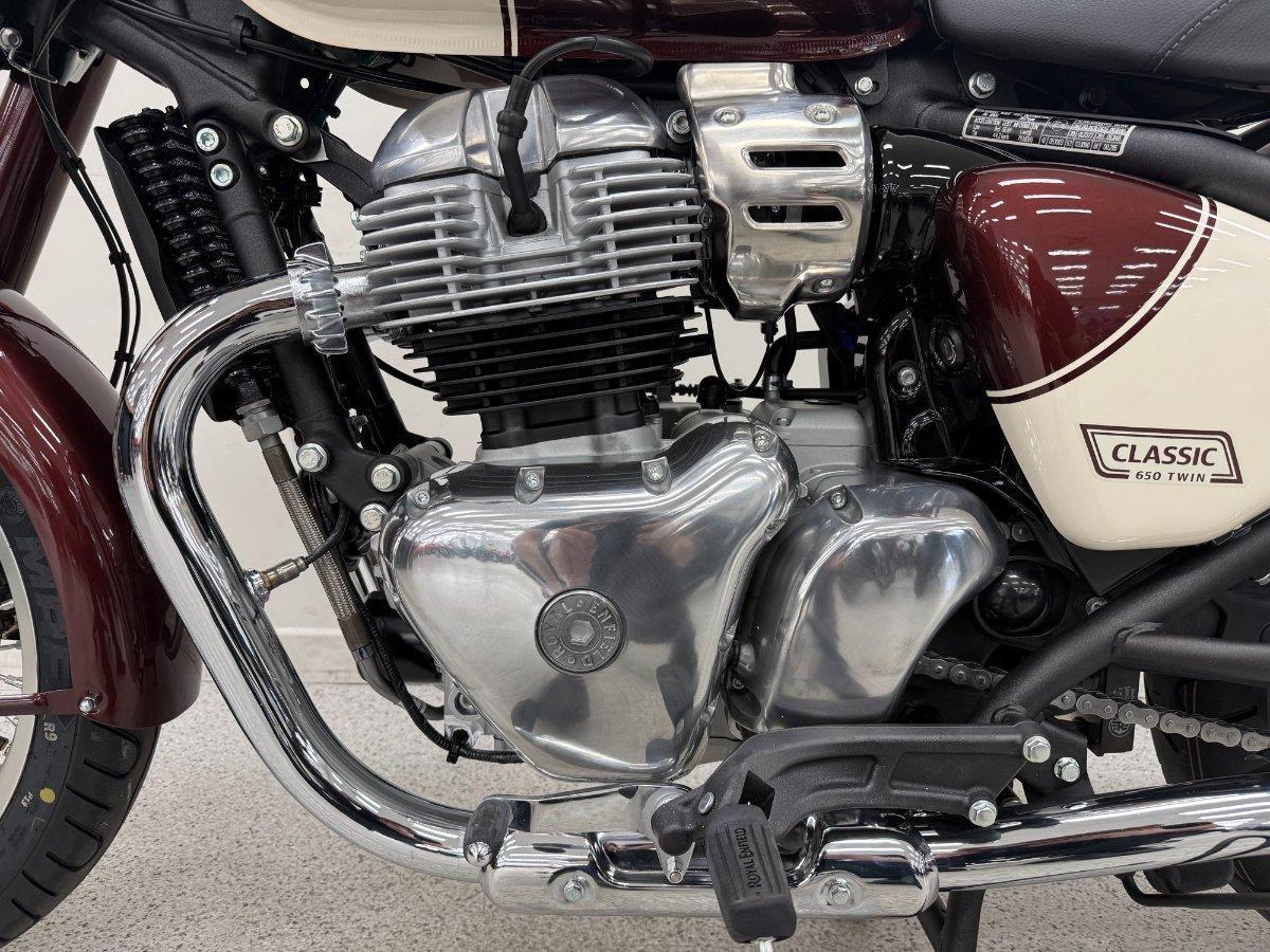 2025 ROYAL ENFIELD (SEE ALSO ENFIELD) CLASSIC 650 ROAD