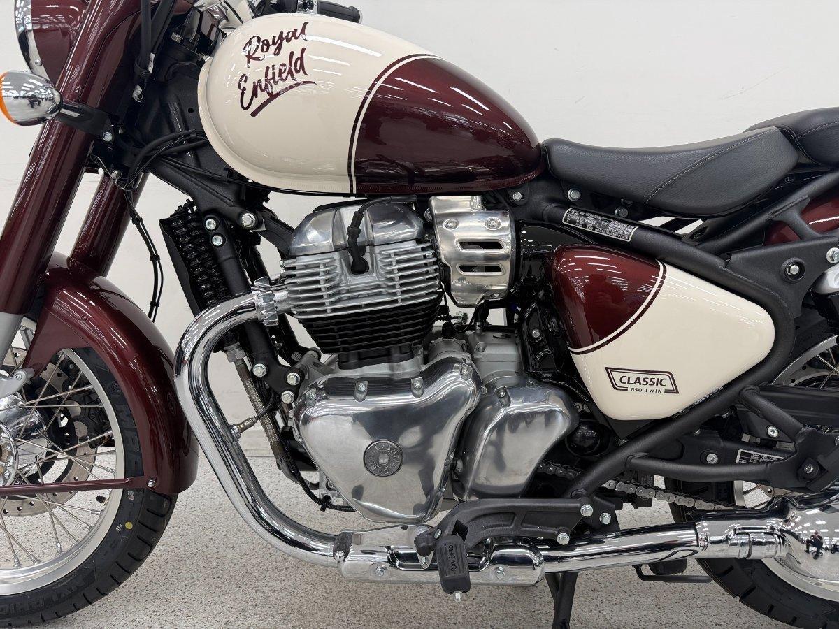 2025 ROYAL ENFIELD (SEE ALSO ENFIELD) CLASSIC 650 ROAD