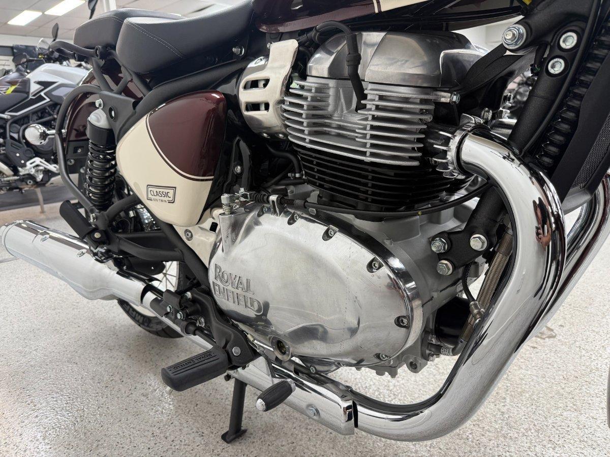 2025 ROYAL ENFIELD (SEE ALSO ENFIELD) CLASSIC 650 ROAD
