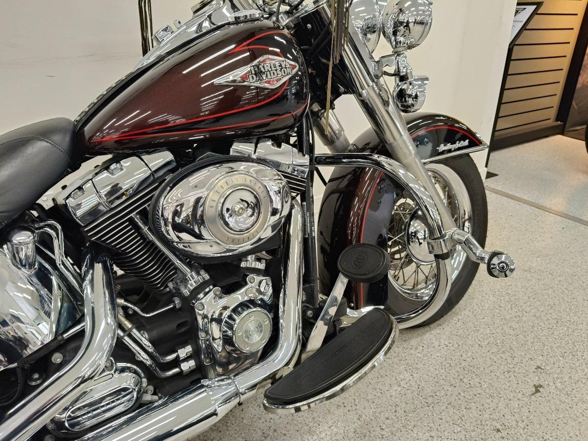 2011 HARLEY-DAVIDSON FLSTC HERITAGE SOFTAIL CLASSIC CRUISER