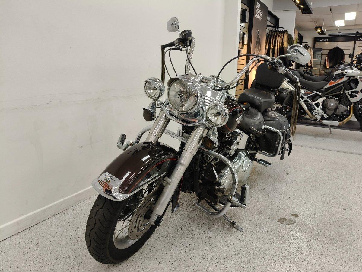 2011 HARLEY-DAVIDSON FLSTC HERITAGE SOFTAIL CLASSIC CRUISER