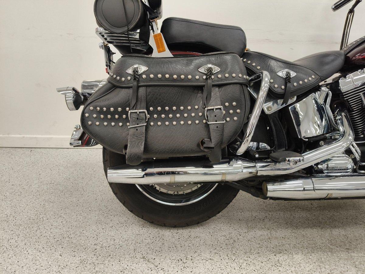 2011 HARLEY-DAVIDSON FLSTC HERITAGE SOFTAIL CLASSIC CRUISER