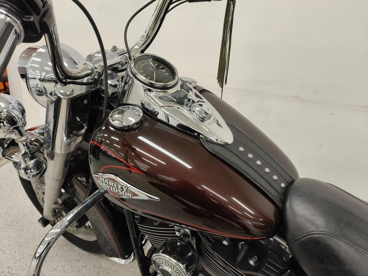 2011 HARLEY-DAVIDSON FLSTC HERITAGE SOFTAIL CLASSIC CRUISER