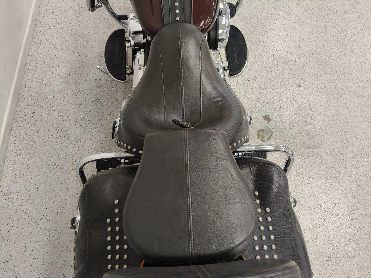 2011 HARLEY-DAVIDSON FLSTC HERITAGE SOFTAIL CLASSIC CRUISER