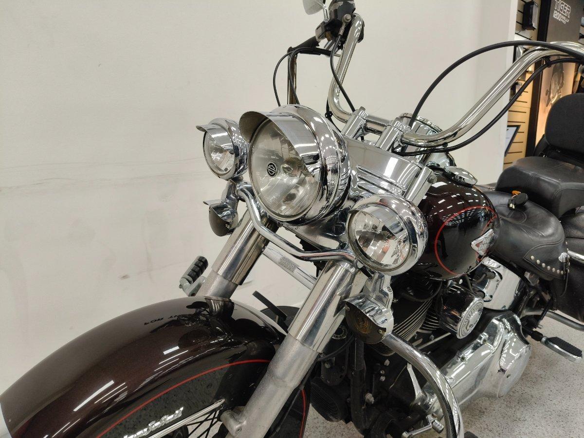 2011 HARLEY-DAVIDSON FLSTC HERITAGE SOFTAIL CLASSIC CRUISER