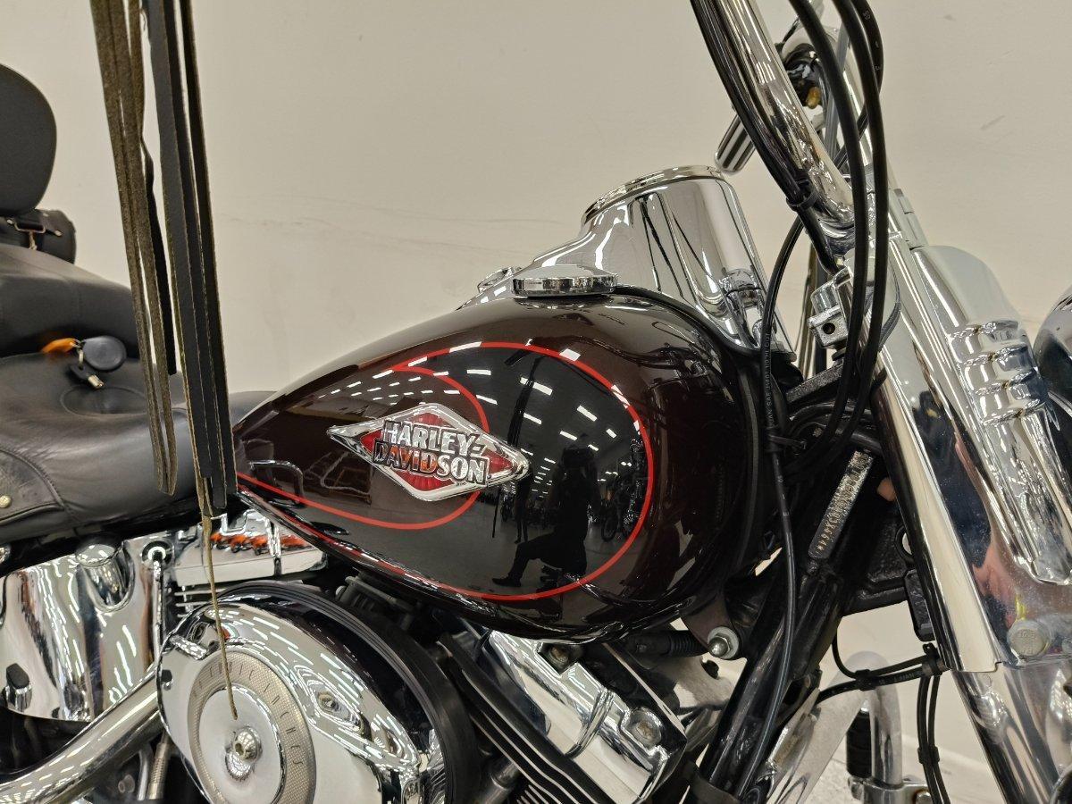 2011 HARLEY-DAVIDSON FLSTC HERITAGE SOFTAIL CLASSIC CRUISER
