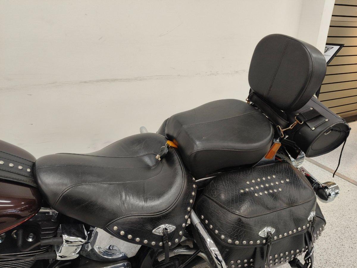 2011 HARLEY-DAVIDSON FLSTC HERITAGE SOFTAIL CLASSIC CRUISER