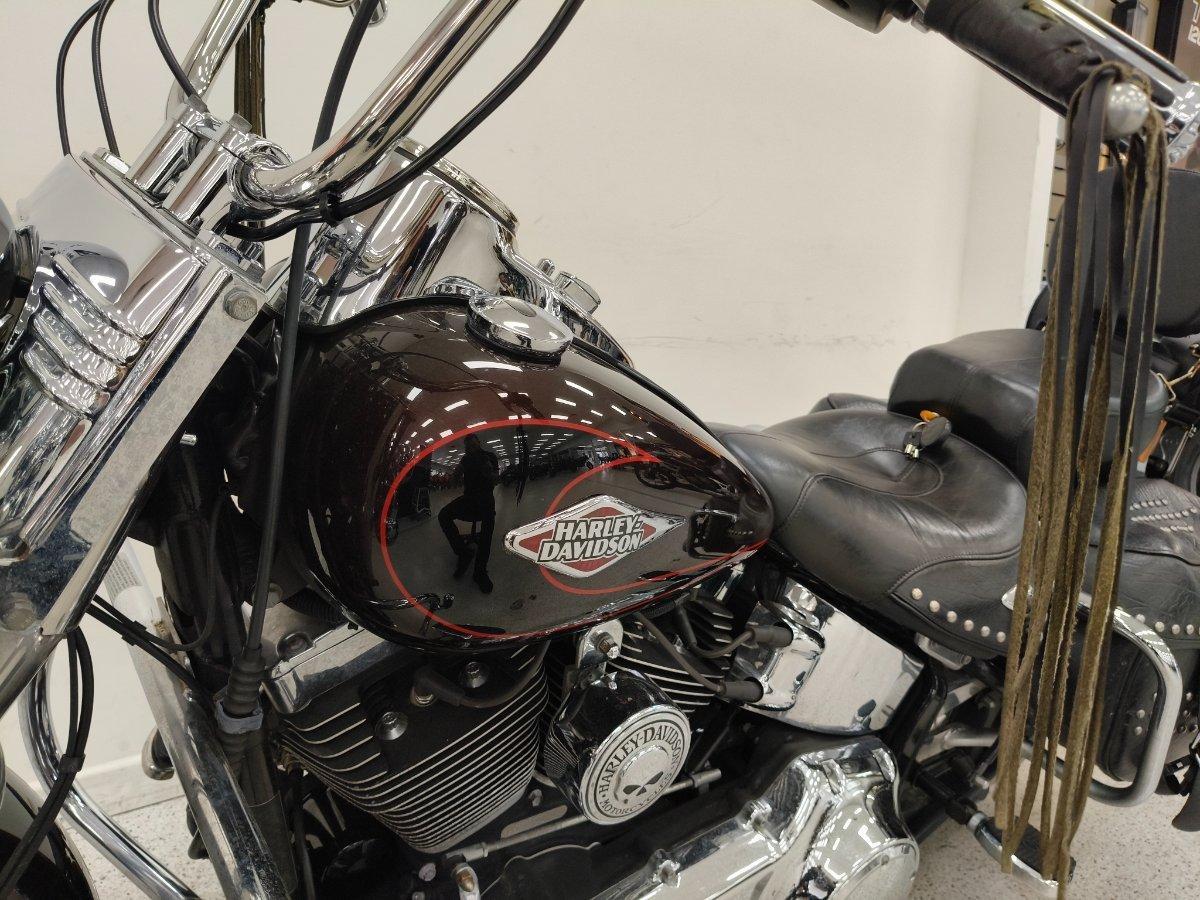 2011 HARLEY-DAVIDSON FLSTC HERITAGE SOFTAIL CLASSIC CRUISER