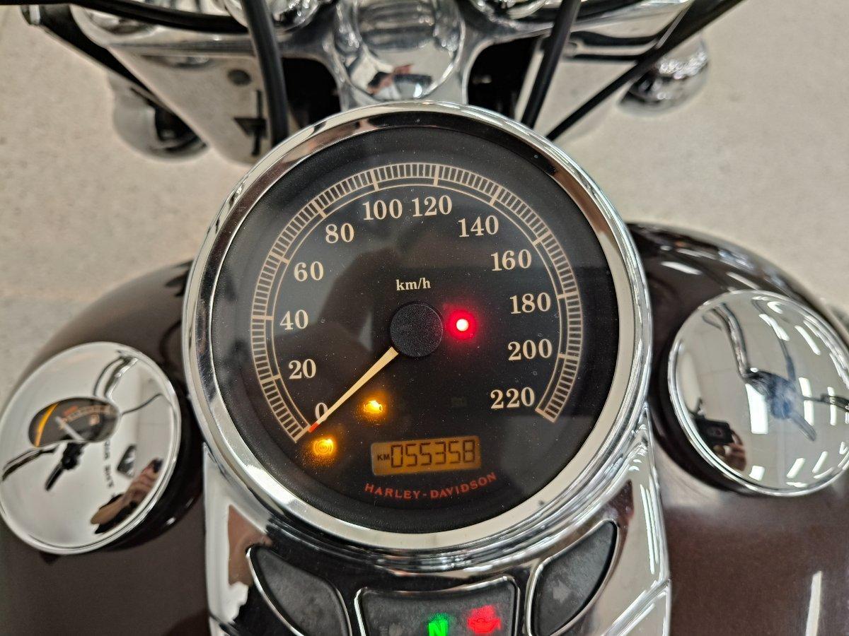 2011 HARLEY-DAVIDSON FLSTC HERITAGE SOFTAIL CLASSIC CRUISER