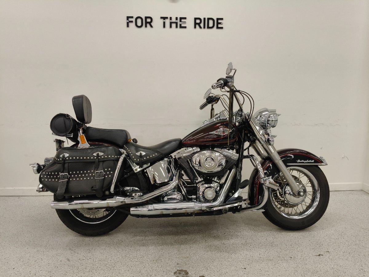 2011 HARLEY-DAVIDSON FLSTC HERITAGE SOFTAIL CLASSIC CRUISER