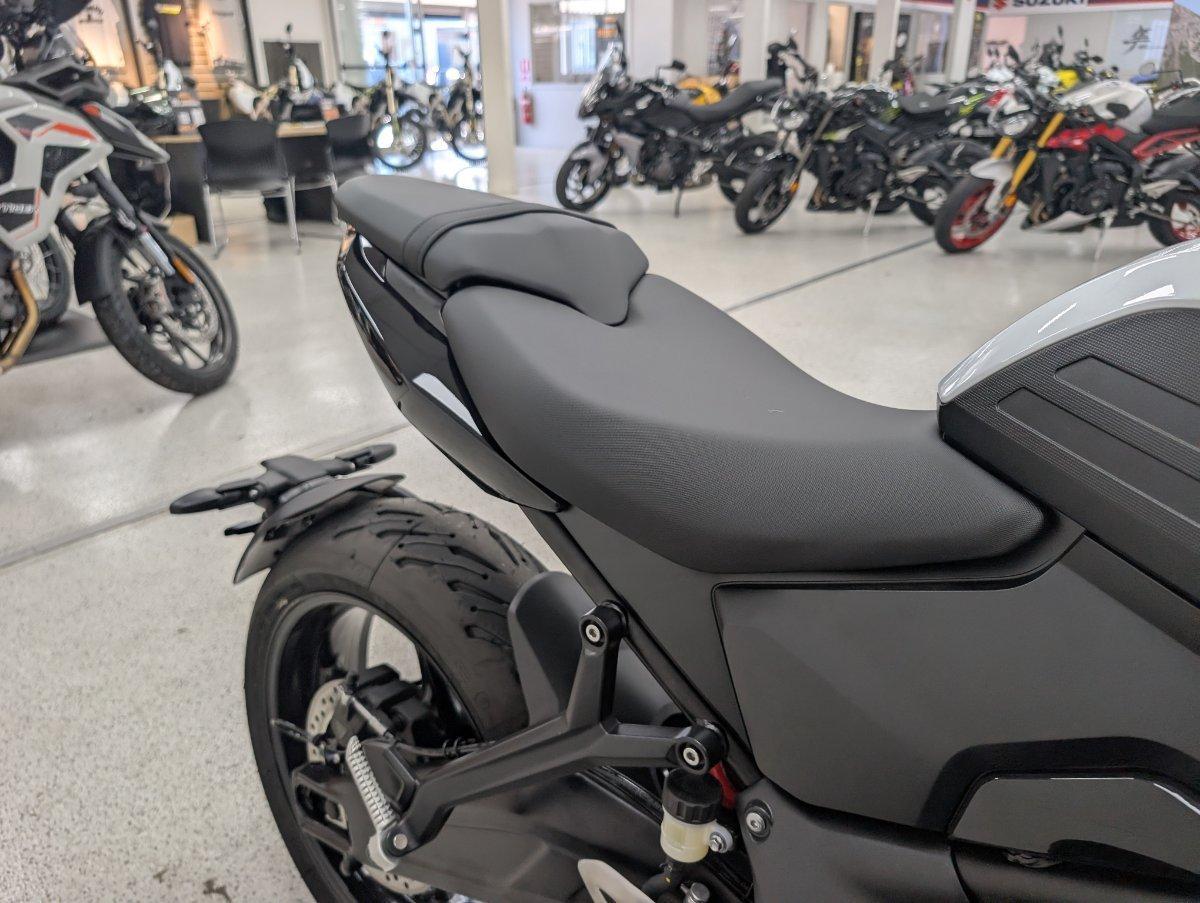 2026 TRIUMPH TRIDENT 660 ROAD