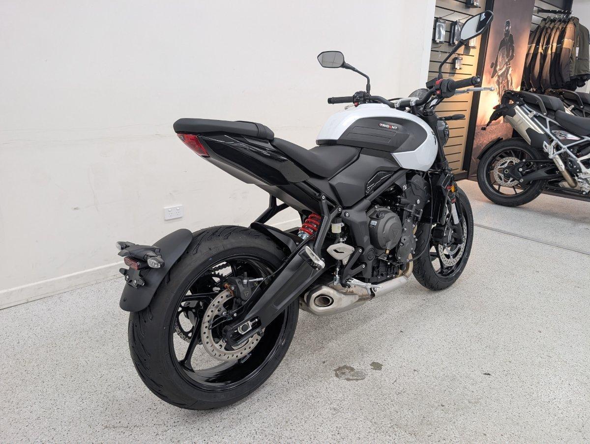 2026 TRIUMPH TRIDENT 660 ROAD