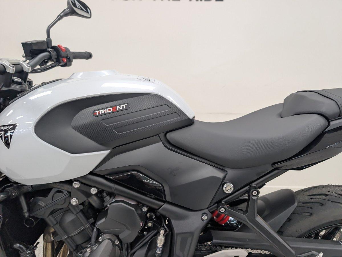 2026 TRIUMPH TRIDENT 660 ROAD