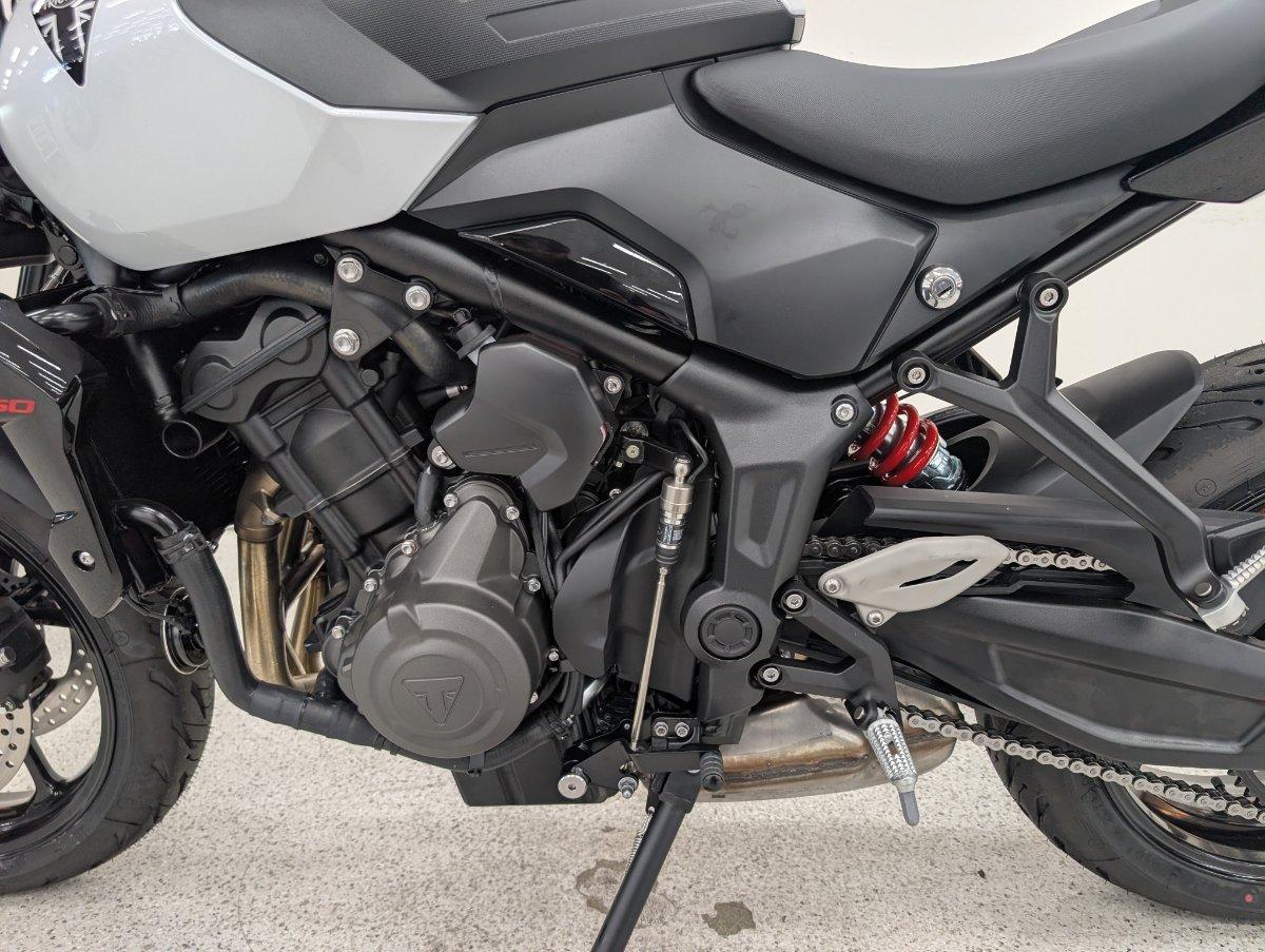 2026 TRIUMPH TRIDENT 660 ROAD