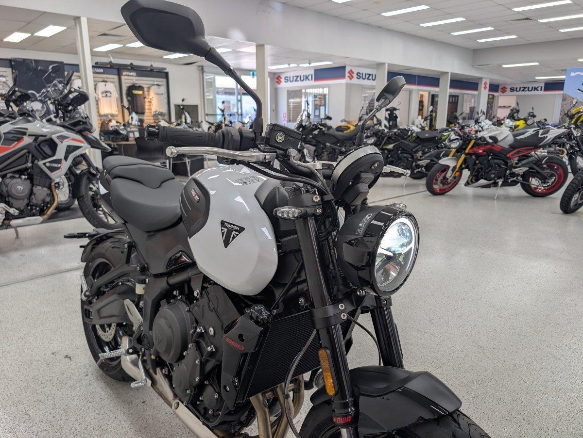 2026 TRIUMPH TRIDENT 660 ROAD