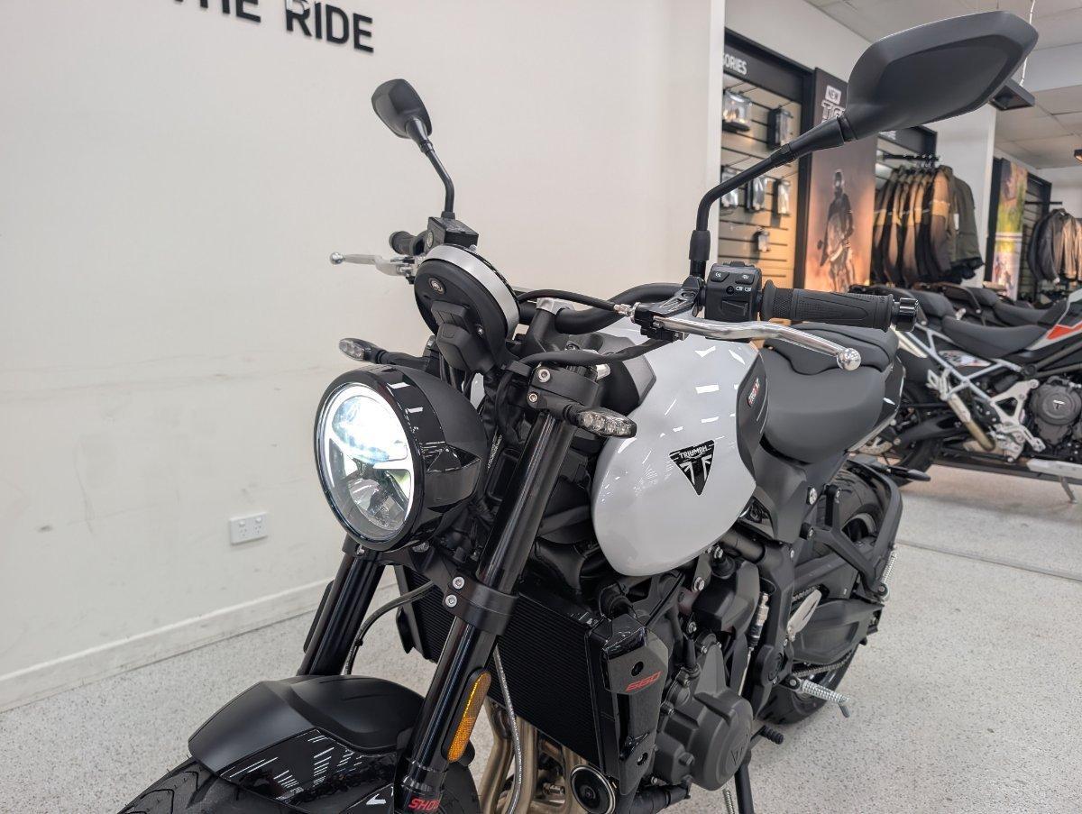 2026 TRIUMPH TRIDENT 660 ROAD