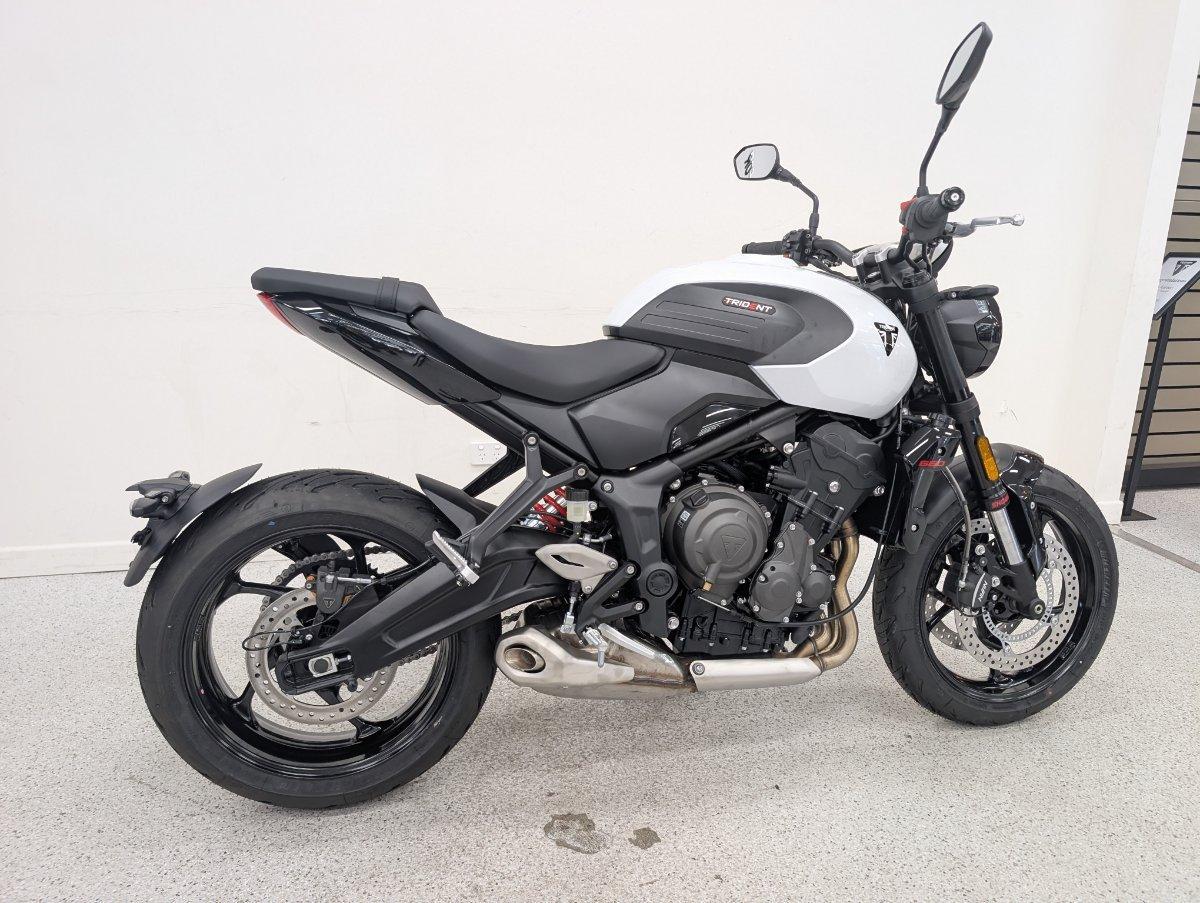 2026 TRIUMPH TRIDENT 660 ROAD