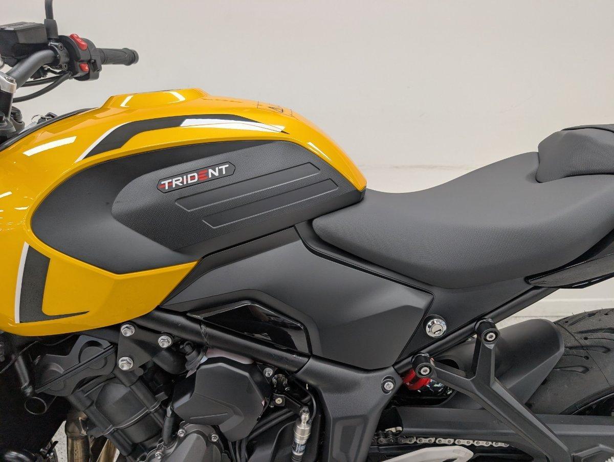 2026 TRIUMPH TRIDENT 660 (LAMS) ROAD