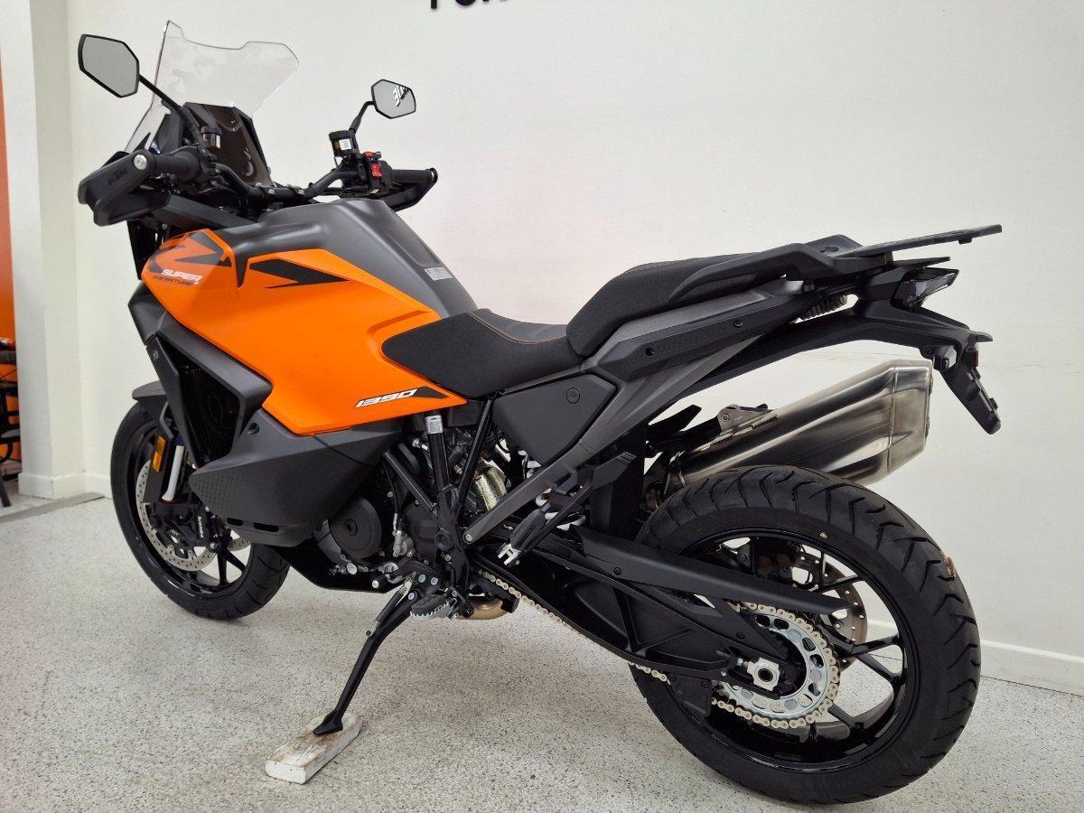 2026 KTM 1390 SUPER ADVENTURE S DUAL SPORTS