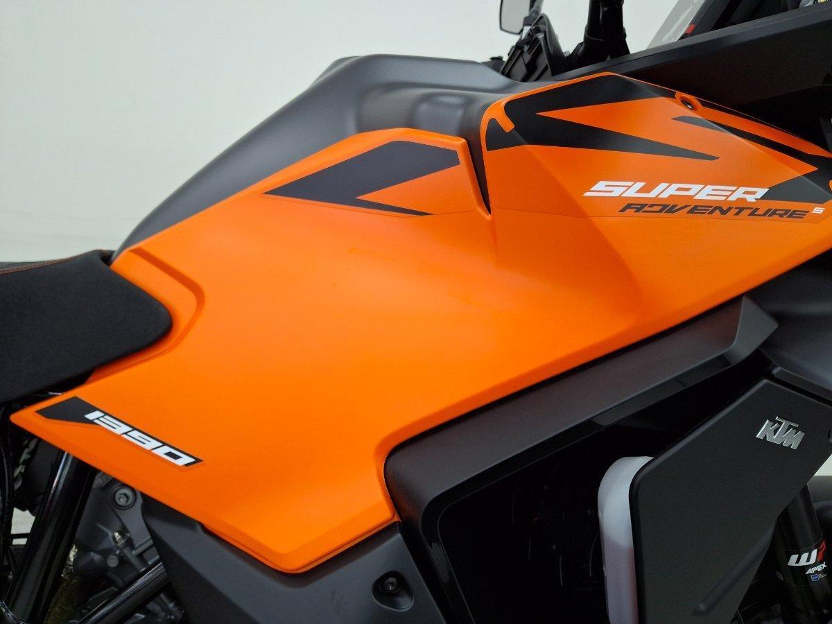 2026 KTM 1390 SUPER ADVENTURE S DUAL SPORTS