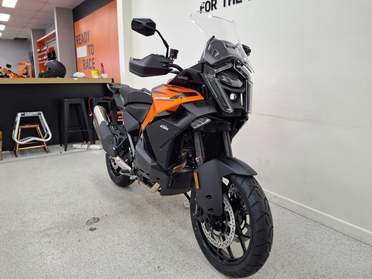 2026 KTM 1390 SUPER ADVENTURE S DUAL SPORTS