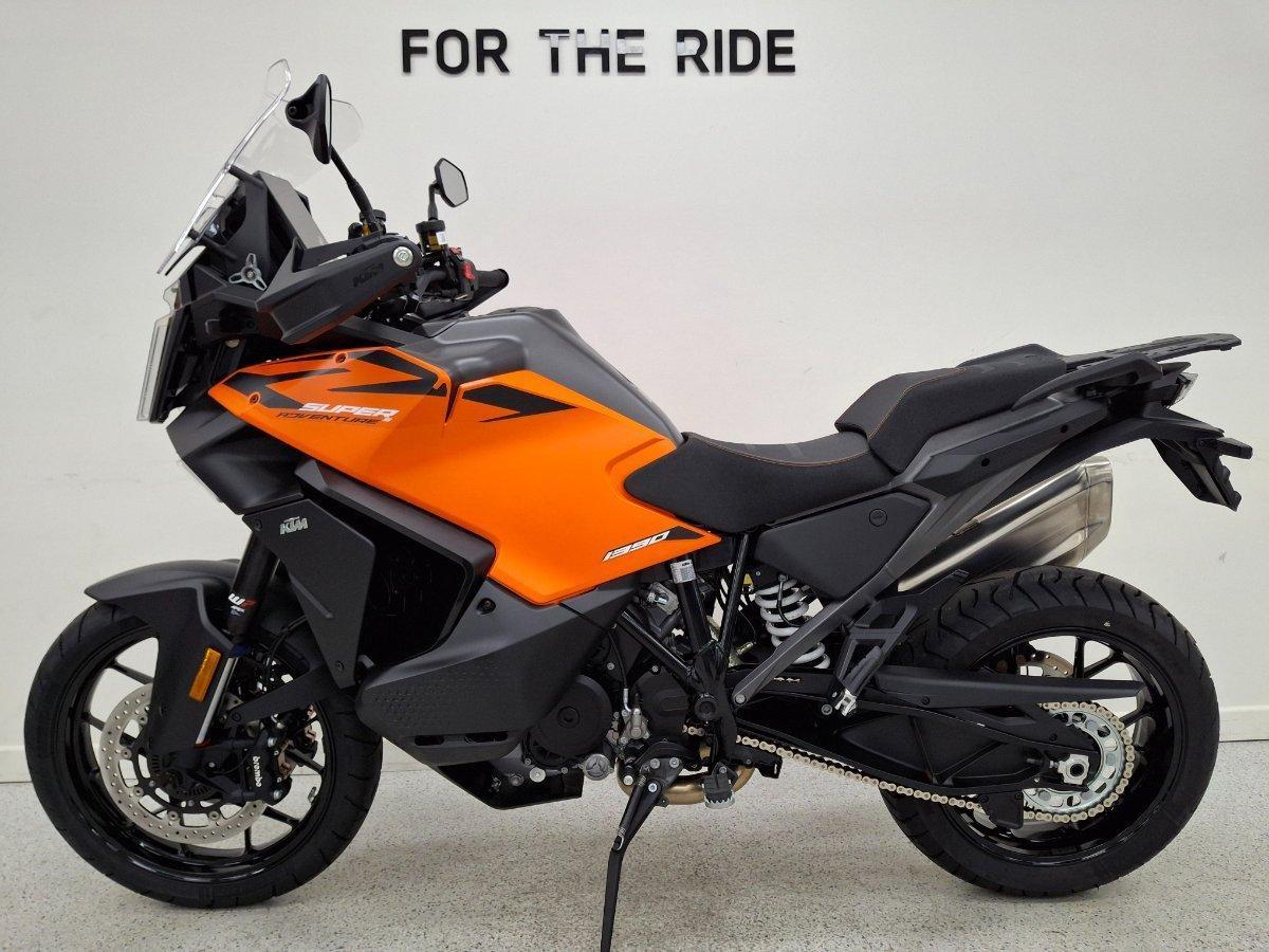 2026 KTM 1390 SUPER ADVENTURE S DUAL SPORTS