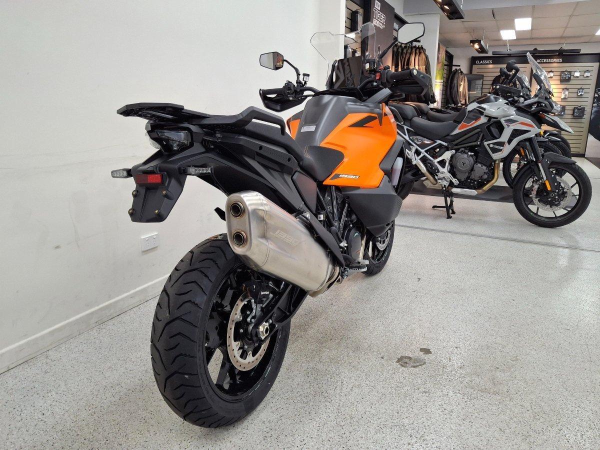 2026 KTM 1390 SUPER ADVENTURE S DUAL SPORTS