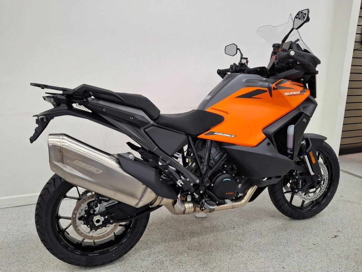 2026 KTM 1390 SUPER ADVENTURE S DUAL SPORTS