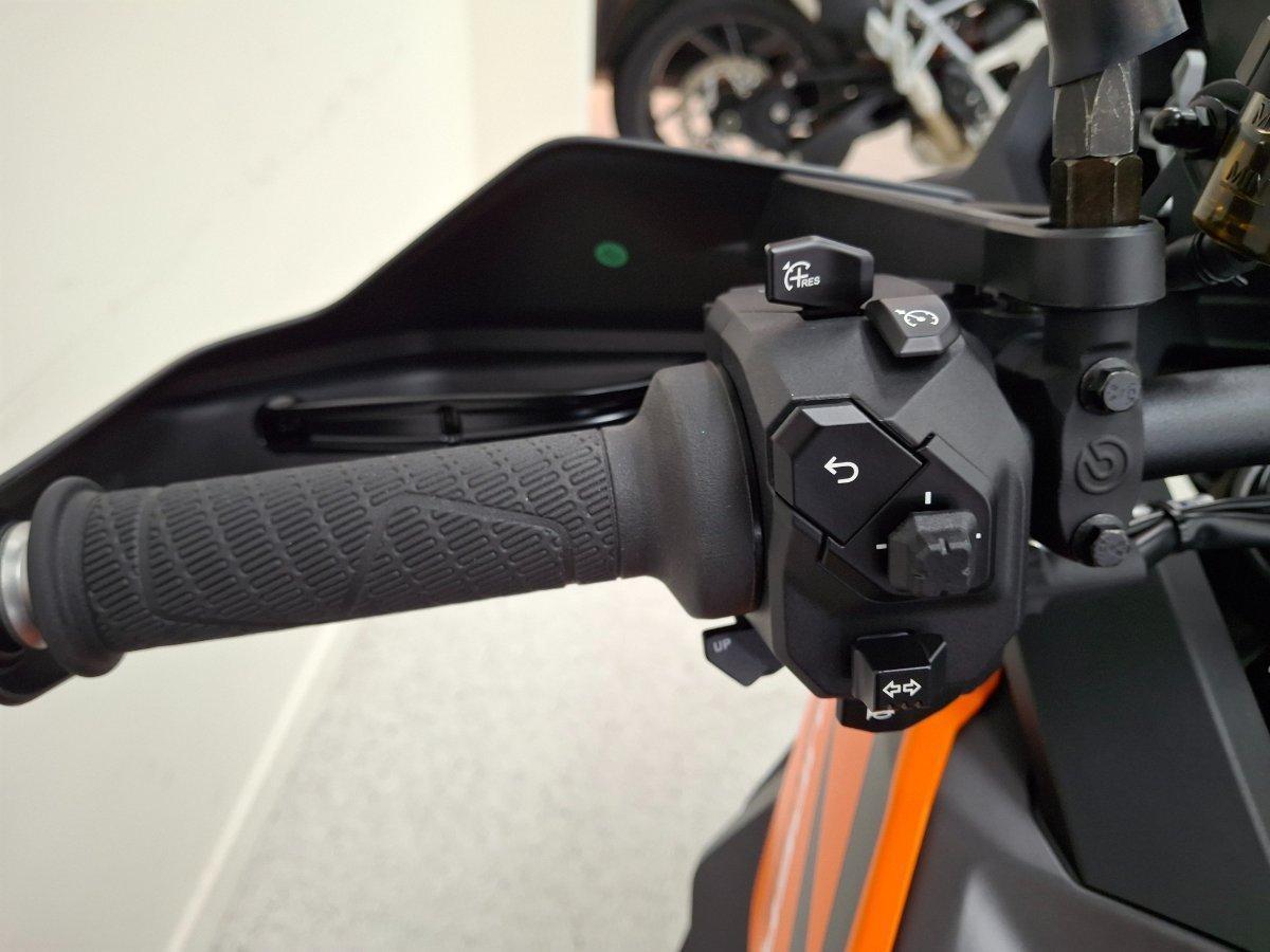 2026 KTM 1390 SUPER ADVENTURE S DUAL SPORTS