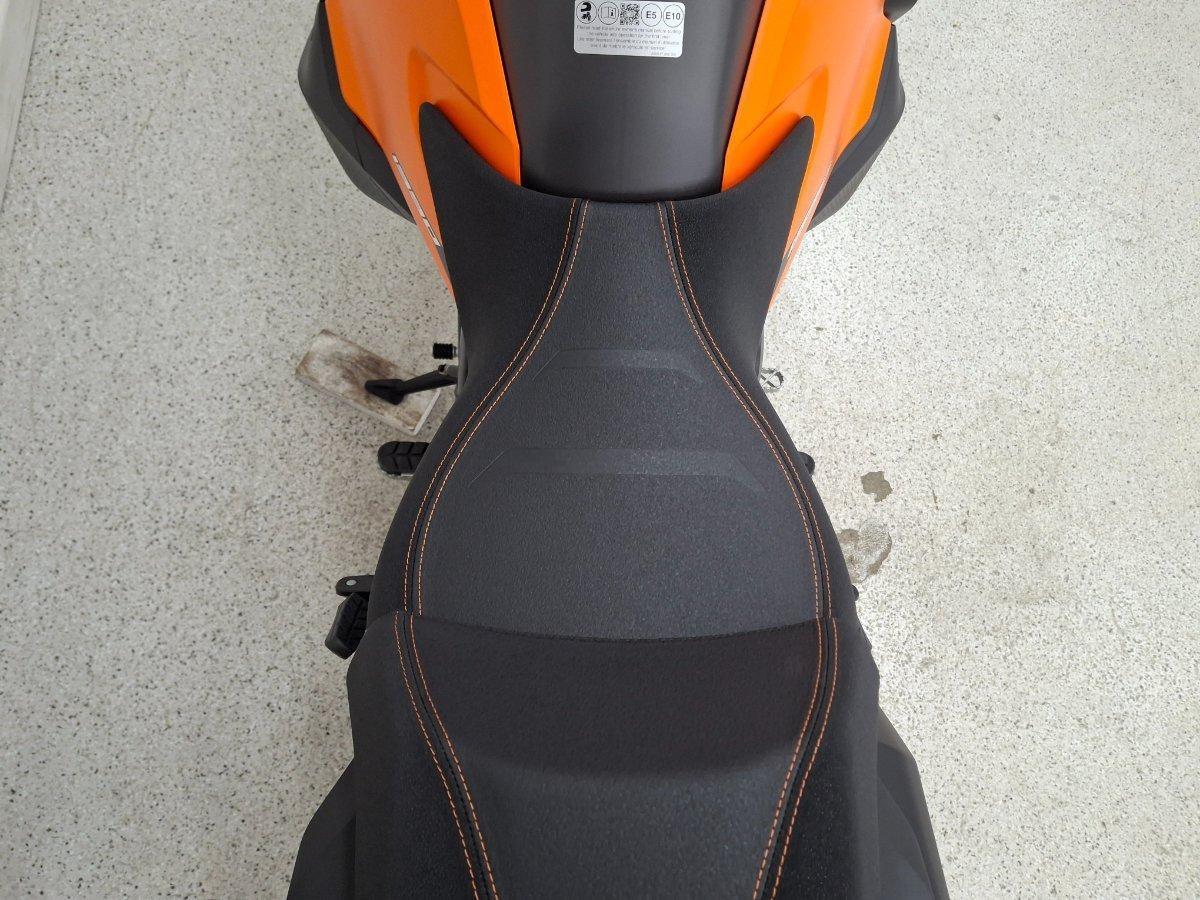 2026 KTM 1390 SUPER ADVENTURE S DUAL SPORTS