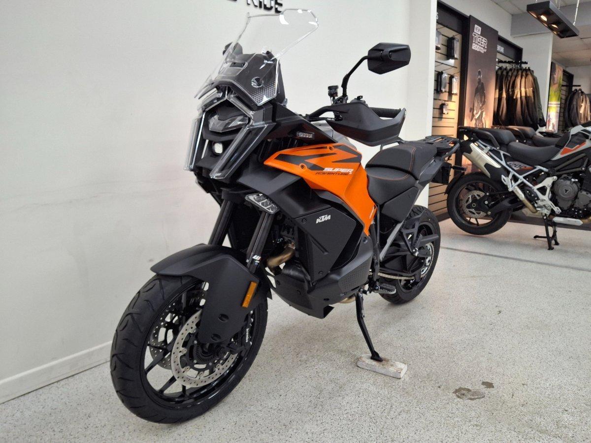 2026 KTM 1390 SUPER ADVENTURE S DUAL SPORTS