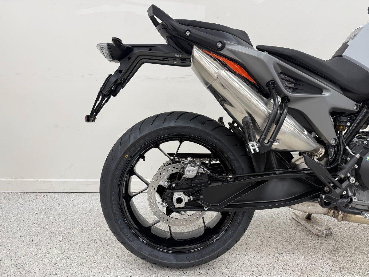 2024 KTM 790 DUKE ROAD