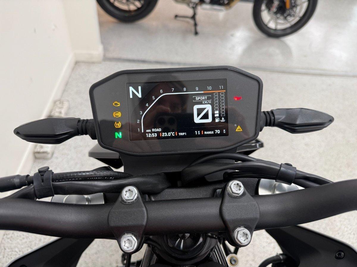 2024 KTM 790 DUKE ROAD