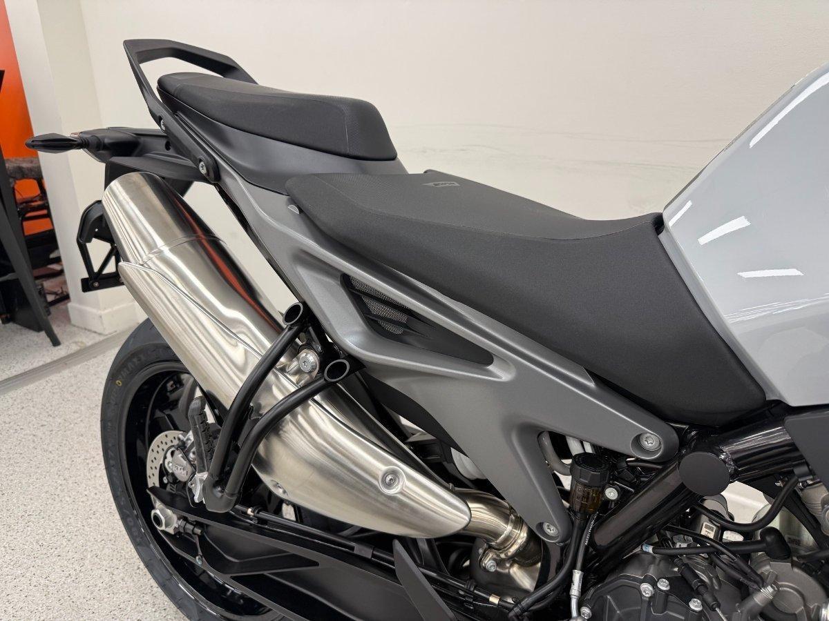 2024 KTM 790 DUKE ROAD