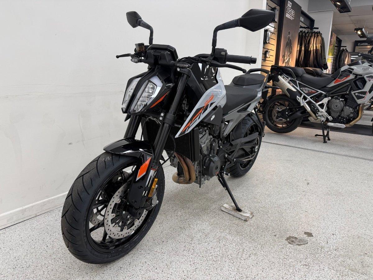 2024 KTM 790 DUKE ROAD
