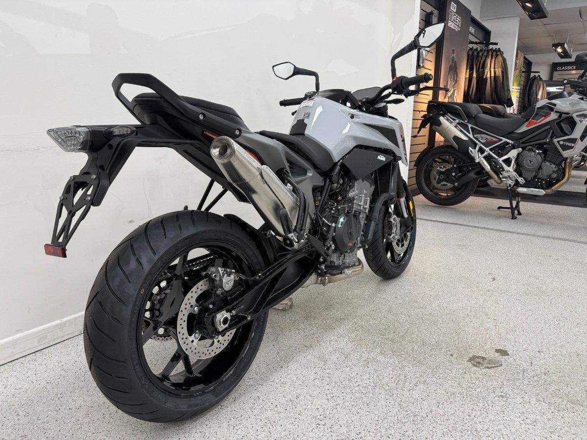 2024 KTM 790 DUKE ROAD