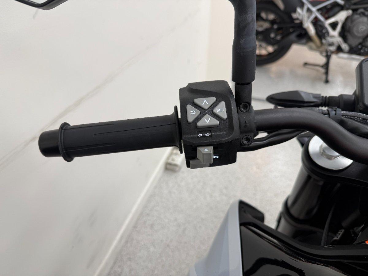 2024 KTM 790 DUKE ROAD
