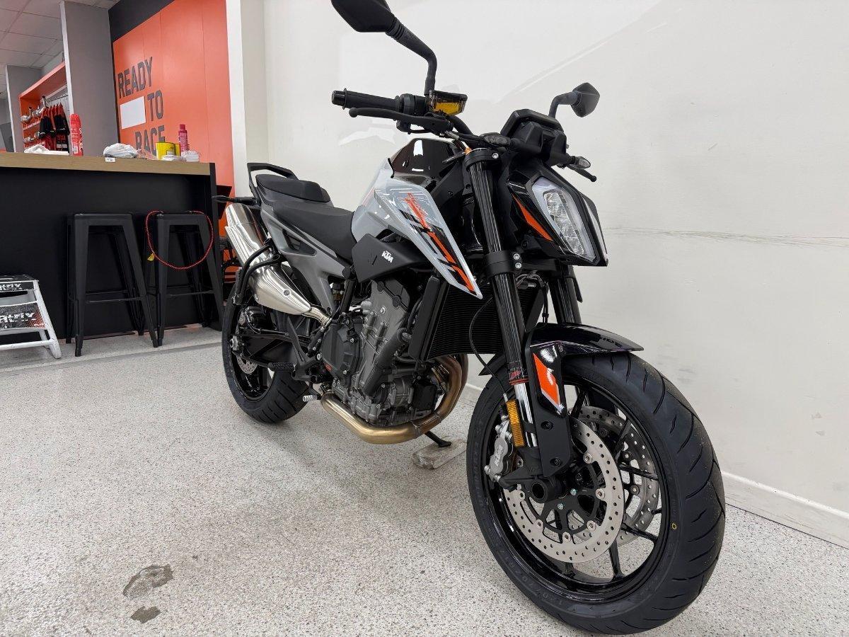 2024 KTM 790 DUKE ROAD