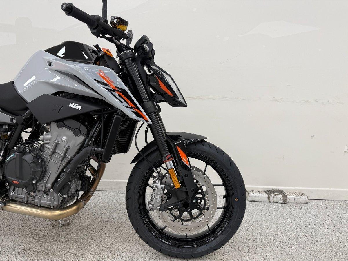 2024 KTM 790 DUKE ROAD