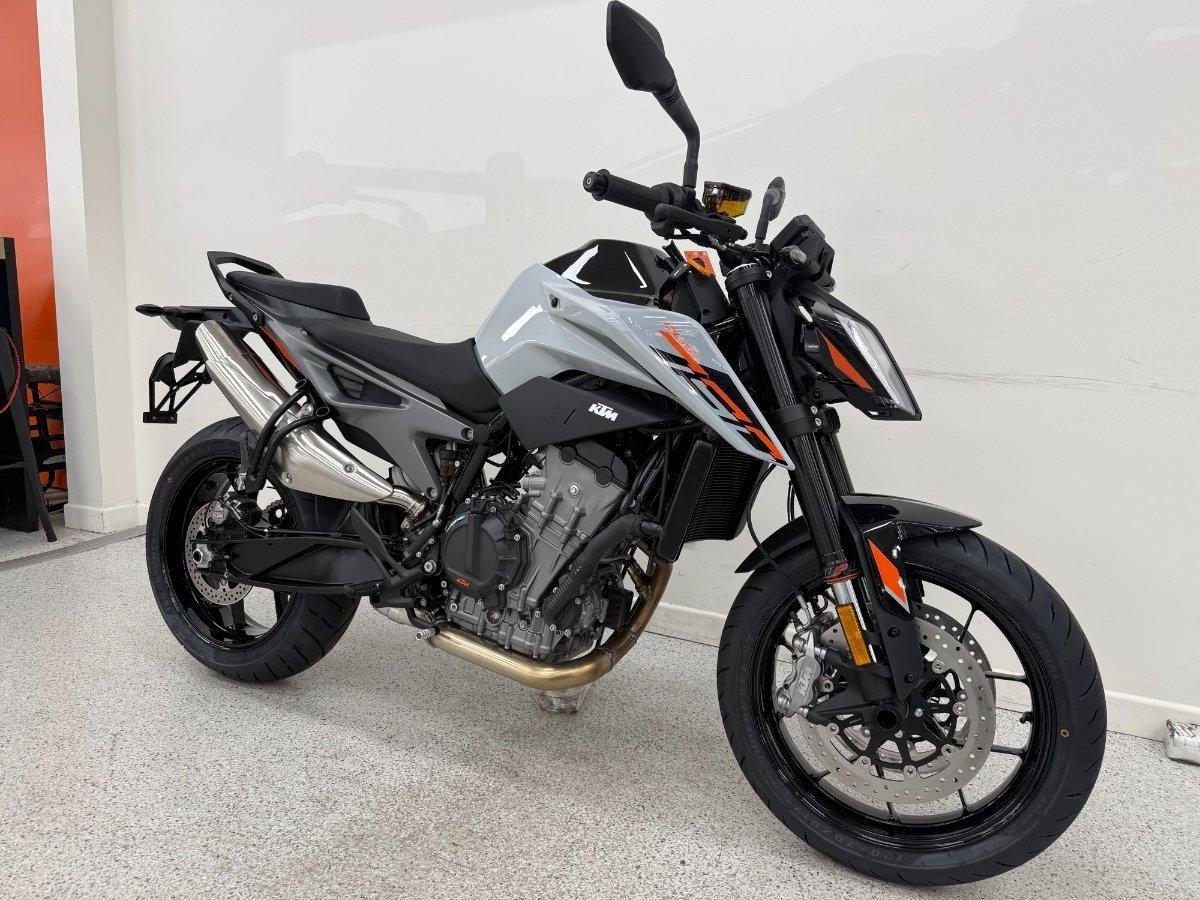 2024 KTM 790 DUKE ROAD