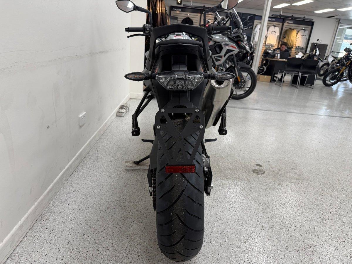 2024 KTM 790 DUKE ROAD
