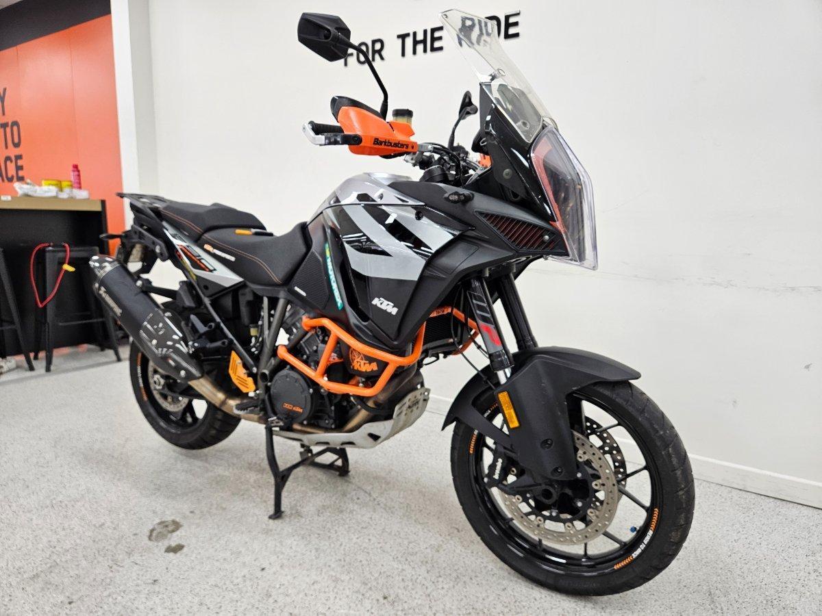 2020 KTM SUPER ADVENTURE S DUAL SPORTS