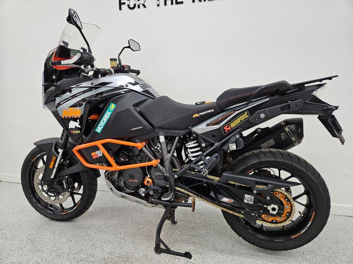 2020 KTM SUPER ADVENTURE S DUAL SPORTS