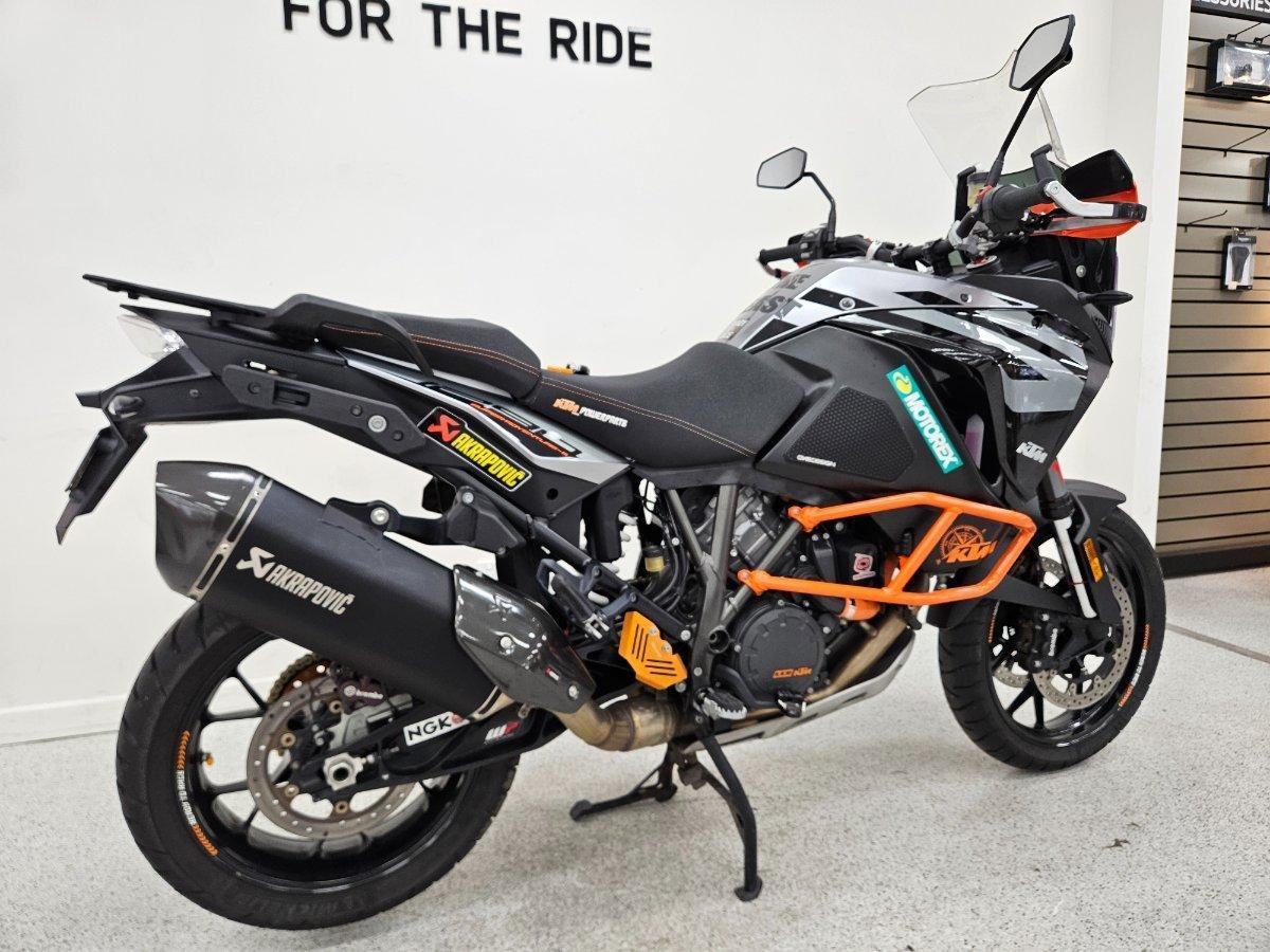 2020 KTM SUPER ADVENTURE S DUAL SPORTS